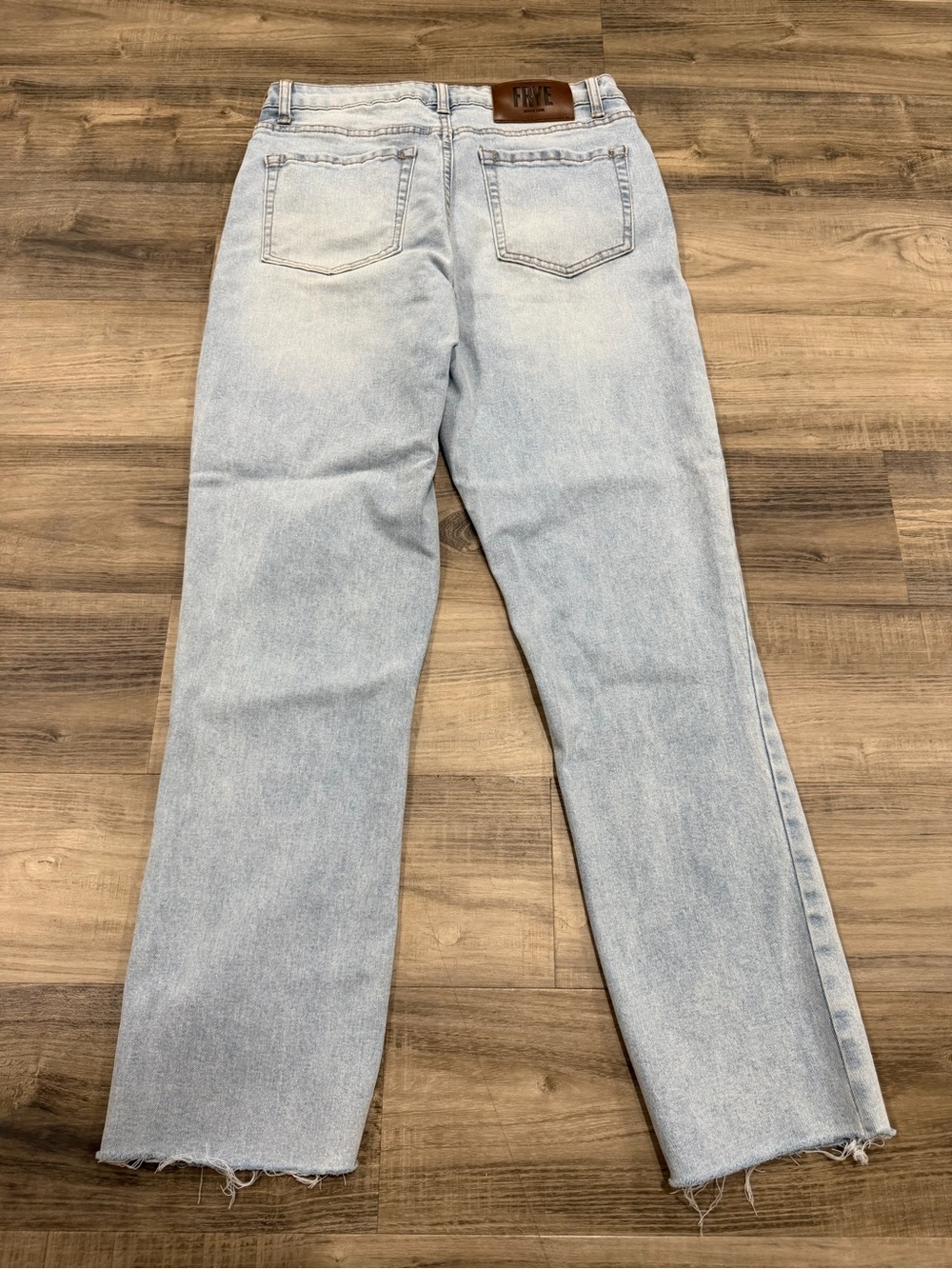 Frye Light Wash Straight Leg Jeans Women’s Size 27 Raw Hem High Rise